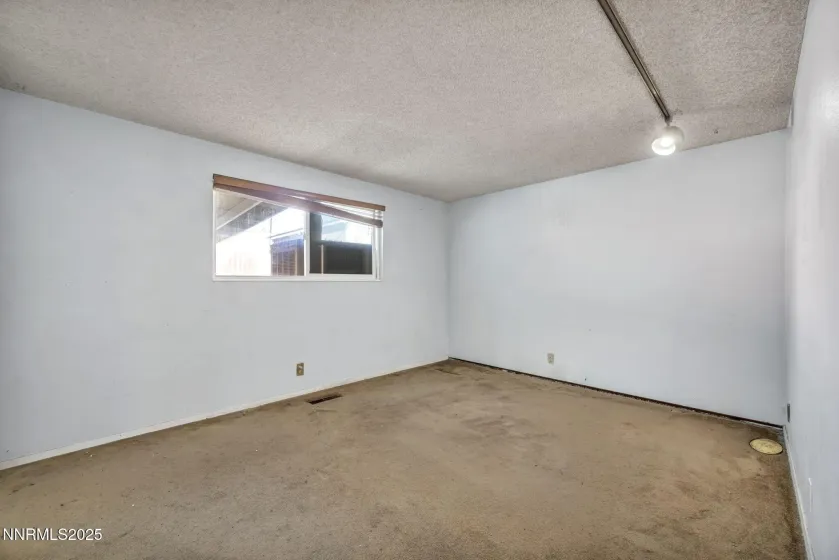 3241 Edna, Sparks, Nevada 89431, 3 Bedrooms Bedrooms, ,2 BathroomsBathrooms,Residential,Residential,Edna,250059074