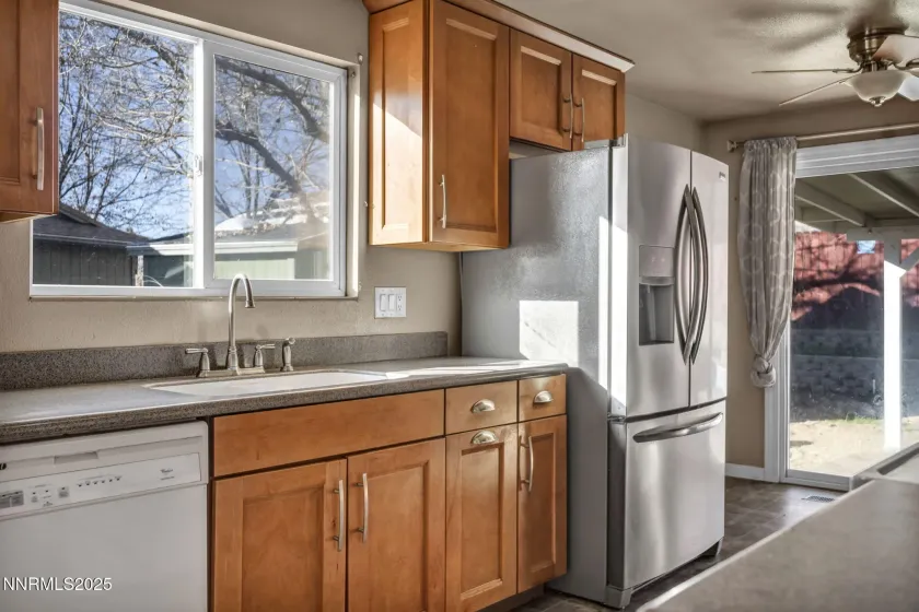 3241 Edna, Sparks, Nevada 89431, 3 Bedrooms Bedrooms, ,2 BathroomsBathrooms,Residential,Residential,Edna,250059074