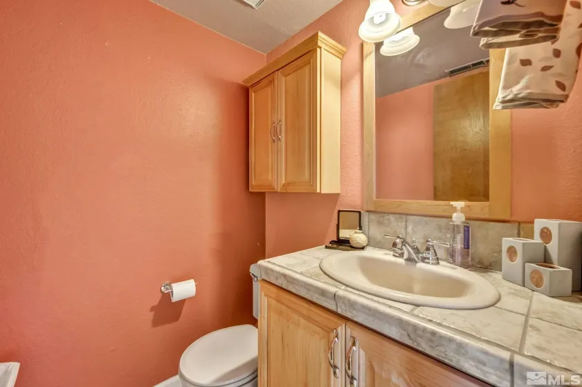 1420 Douglas, Gardnerville, Nevada 89410, 2 Bedrooms Bedrooms, ,2 BathroomsBathrooms,Residential,Residential,Douglas,250053288