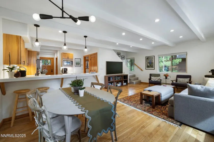 685 Bridger, Incline Village, Nevada 89451, 3 Bedrooms Bedrooms, ,2 BathroomsBathrooms,Residential,Residential,Bridger,250059098