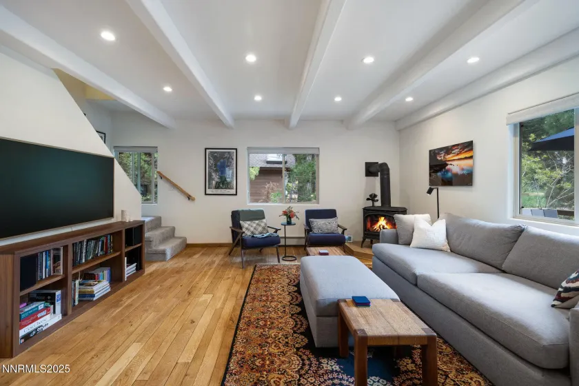 685 Bridger, Incline Village, Nevada 89451, 3 Bedrooms Bedrooms, ,2 BathroomsBathrooms,Residential,Residential,Bridger,250059098