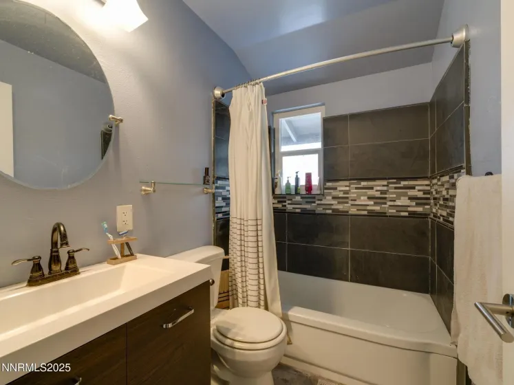 1840 Windsor, Reno, Nevada 89503, 4 Bedrooms Bedrooms, ,2 BathroomsBathrooms,Residential,Residential,Windsor,250059099