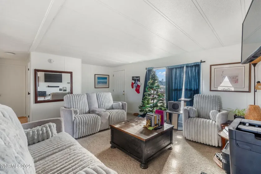 2340 5th, Silver Springs, Nevada 89429, 3 Bedrooms Bedrooms, ,2 BathroomsBathrooms,Residential,Residential,5th,250059104