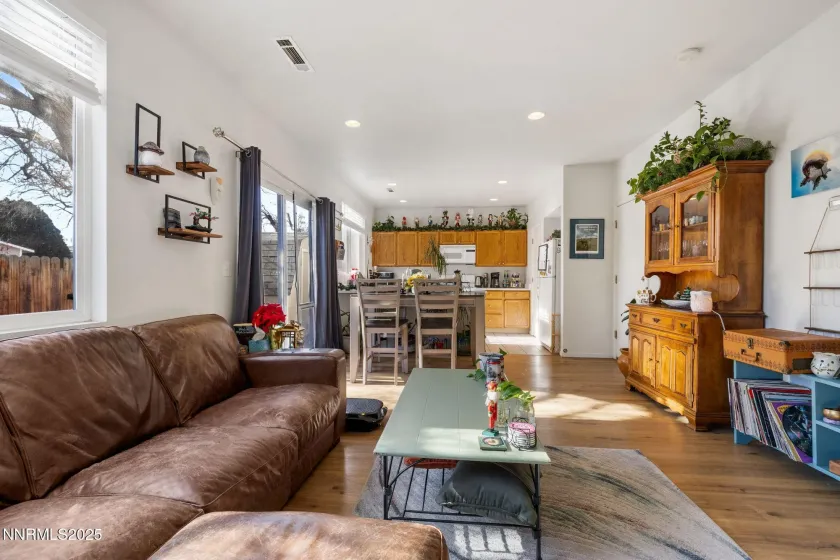 4086 Sycamore, Reno, Nevada 89502, 3 Bedrooms Bedrooms, ,3 BathroomsBathrooms,Residential,Residential,Sycamore,250059109