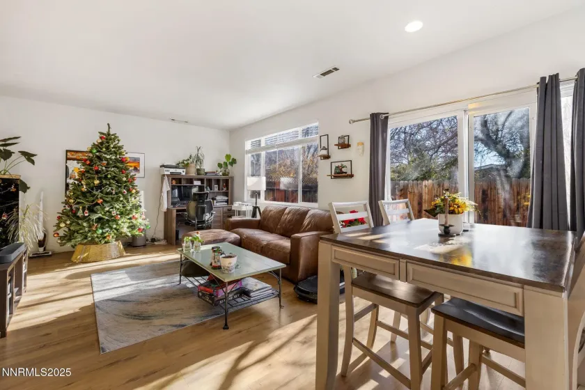 4086 Sycamore, Reno, Nevada 89502, 3 Bedrooms Bedrooms, ,3 BathroomsBathrooms,Residential,Residential,Sycamore,250059109