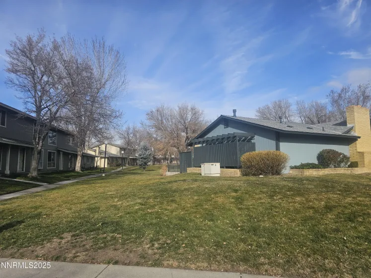 828 Woodglen, Sparks, Nevada 89434, 2 Bedrooms Bedrooms, ,2 BathroomsBathrooms,Residential,Residential,Woodglen,250059125