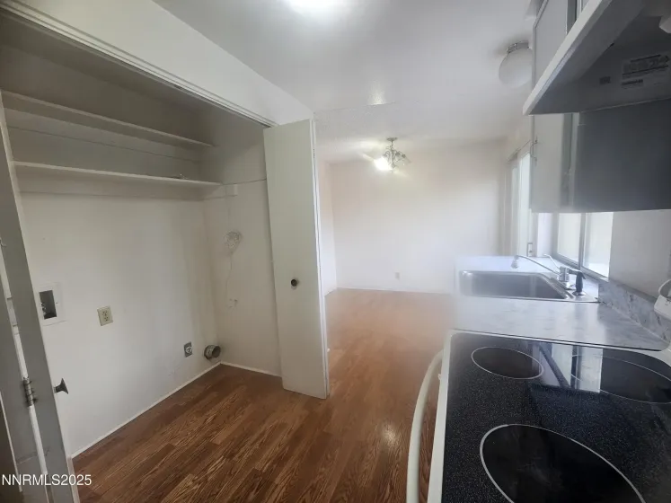828 Woodglen, Sparks, Nevada 89434, 2 Bedrooms Bedrooms, ,2 BathroomsBathrooms,Residential,Residential,Woodglen,250059125
