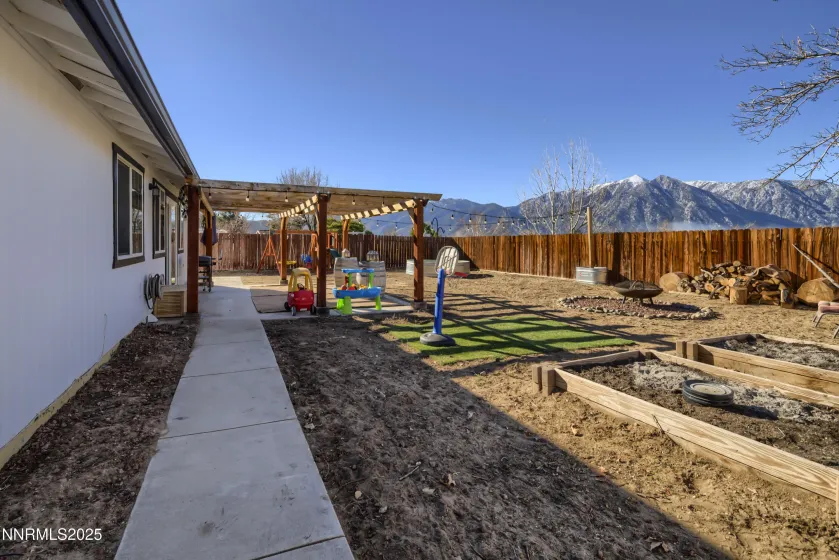 1422 Patricia, Gardnerville, Nevada 89460, 3 Bedrooms Bedrooms, ,2 BathroomsBathrooms,Residential,Residential,Patricia,250059126