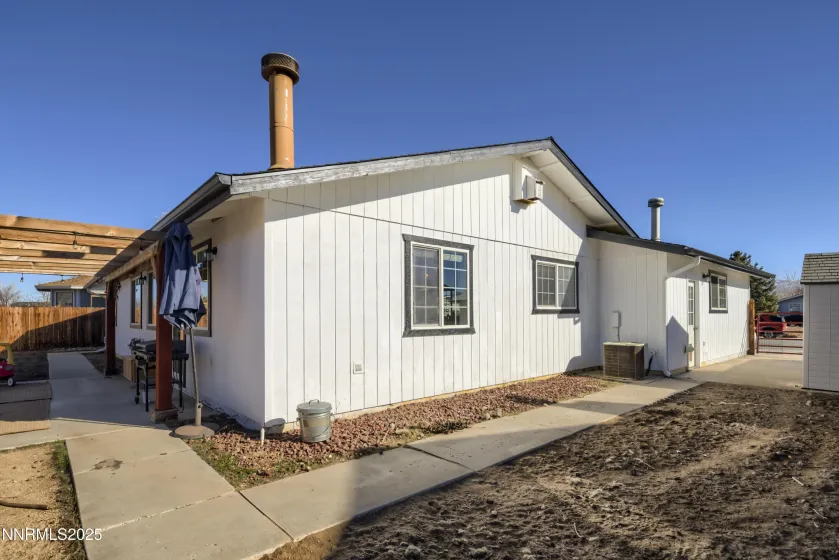 1422 Patricia, Gardnerville, Nevada 89460, 3 Bedrooms Bedrooms, ,2 BathroomsBathrooms,Residential,Residential,Patricia,250059126