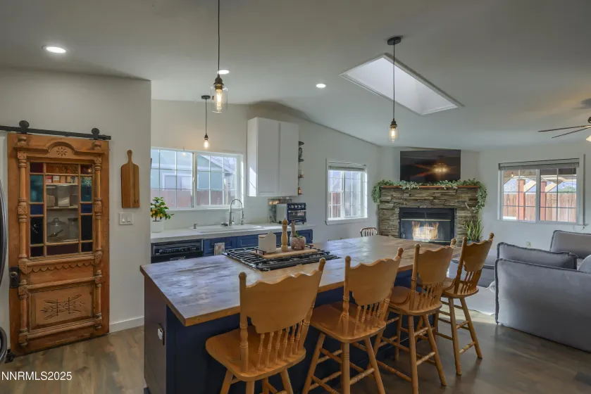 1422 Patricia, Gardnerville, Nevada 89460, 3 Bedrooms Bedrooms, ,2 BathroomsBathrooms,Residential,Residential,Patricia,250059126