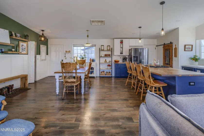 1422 Patricia, Gardnerville, Nevada 89460, 3 Bedrooms Bedrooms, ,2 BathroomsBathrooms,Residential,Residential,Patricia,250059126