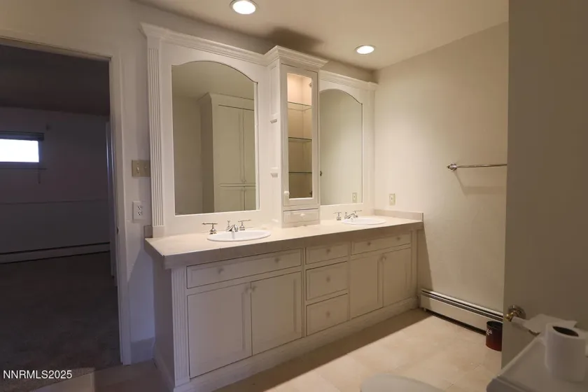 1400 Celese, Reno, Nevada 89511, 4 Bedrooms Bedrooms, ,2 BathroomsBathrooms,Residential,Residential,Celese,250059129