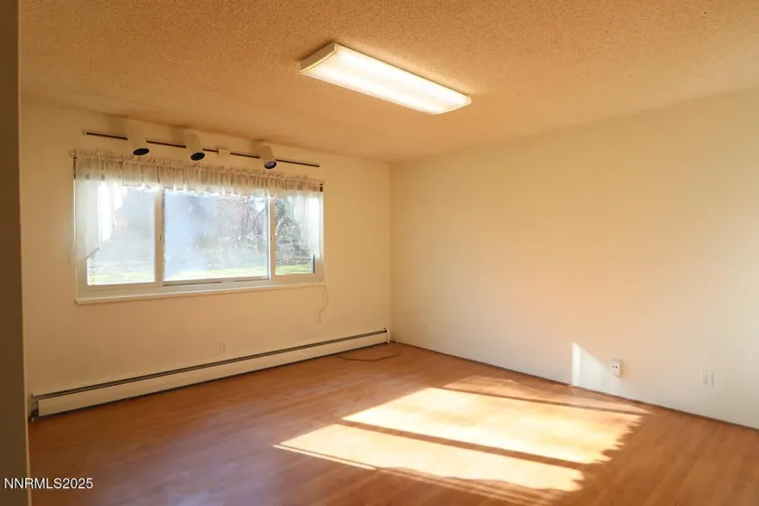 1400 Celese, Reno, Nevada 89511, 4 Bedrooms Bedrooms, ,2 BathroomsBathrooms,Residential,Residential,Celese,250059129