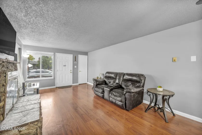 210 Hampton, Carson City, Nevada 89706, 2 Bedrooms Bedrooms, ,1 BathroomBathrooms,Residential,Residential,Hampton,250059133