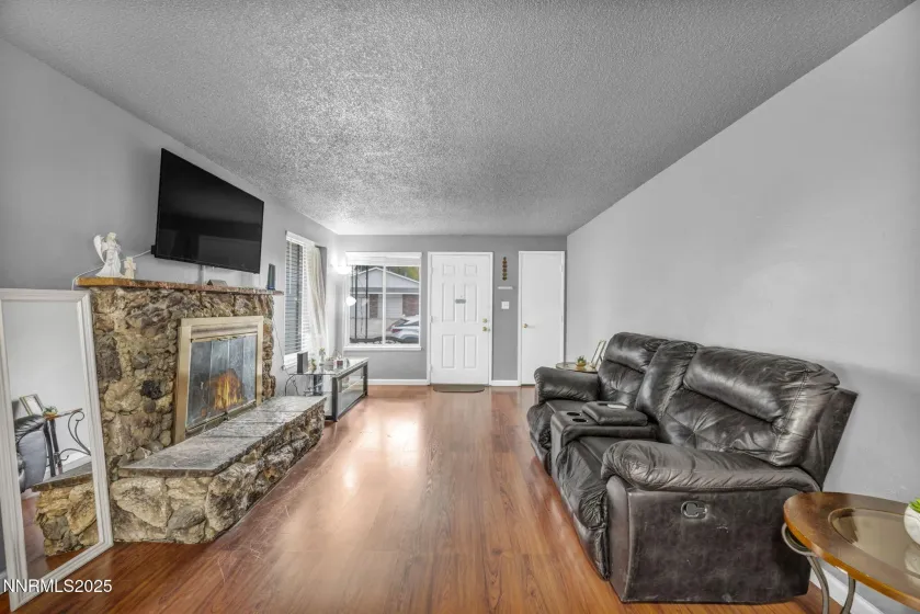 210 Hampton, Carson City, Nevada 89706, 2 Bedrooms Bedrooms, ,1 BathroomBathrooms,Residential,Residential,Hampton,250059133