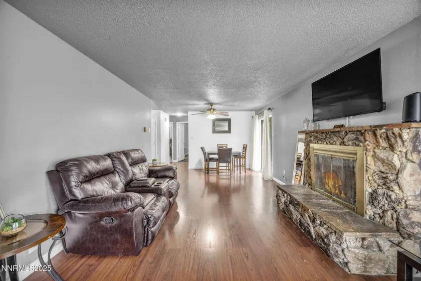 210 Hampton, Carson City, Nevada 89706, 2 Bedrooms Bedrooms, ,1 BathroomBathrooms,Residential,Residential,Hampton,250059133