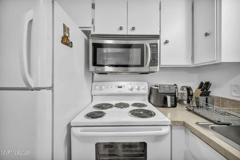 210 Hampton, Carson City, Nevada 89706, 2 Bedrooms Bedrooms, ,1 BathroomBathrooms,Residential,Residential,Hampton,250059133