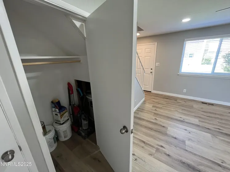 1140 Curry, Carson City, Nevada 89703, 2 Bedrooms Bedrooms, ,1 BathroomBathrooms,Residential,Residential,Curry,250059134