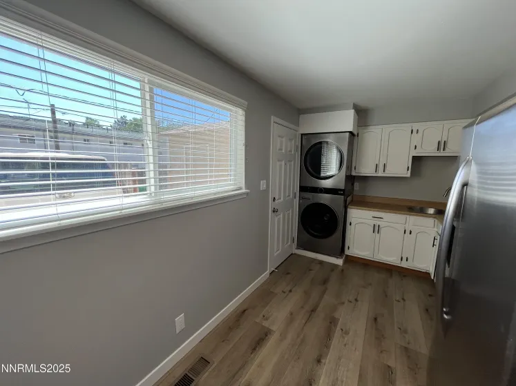 1140 Curry, Carson City, Nevada 89703, 2 Bedrooms Bedrooms, ,1 BathroomBathrooms,Residential,Residential,Curry,250059134