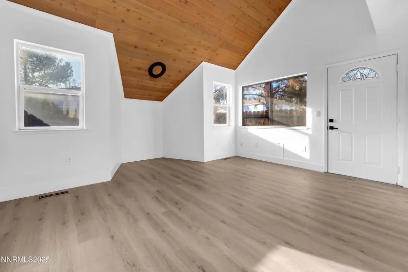 2545 Garfield, Sparks, Nevada 89431, 2 Bedrooms Bedrooms, ,2 BathroomsBathrooms,Residential,Residential,Garfield,250059136