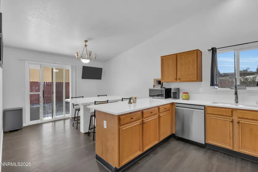 7008 Mozart, Sun Valley, Nevada 89433, 3 Bedrooms Bedrooms, ,2 BathroomsBathrooms,Residential,Residential,Mozart,250059141