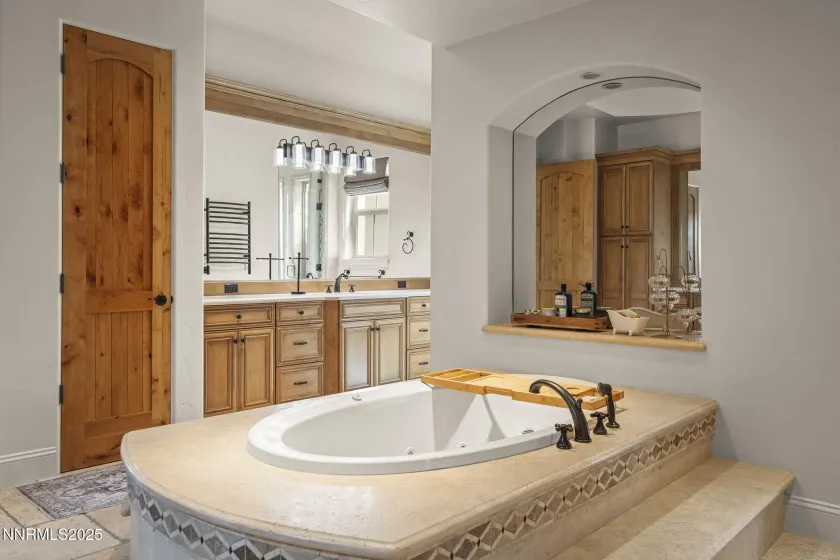 14220 Eagle Springs, Reno, Nevada 89511, 5 Bedrooms Bedrooms, ,6 BathroomsBathrooms,Residential,Residential,Eagle Springs,250059138