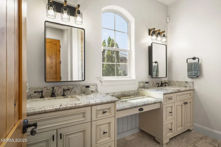 14220 Eagle Springs, Reno, Nevada 89511, 5 Bedrooms Bedrooms, ,6 BathroomsBathrooms,Residential,Residential,Eagle Springs,250059138