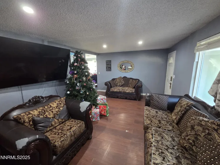 10001 Gabro, Reno, Nevada 89506, 4 Bedrooms Bedrooms, ,2 BathroomsBathrooms,Residential,Residential,Gabro,250059147