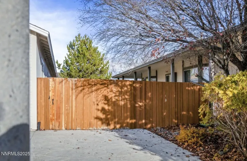 7834 Tiburon, Sparks, Nevada 89436, 3 Bedrooms Bedrooms, ,2 BathroomsBathrooms,Residential,Residential,Tiburon,250059150