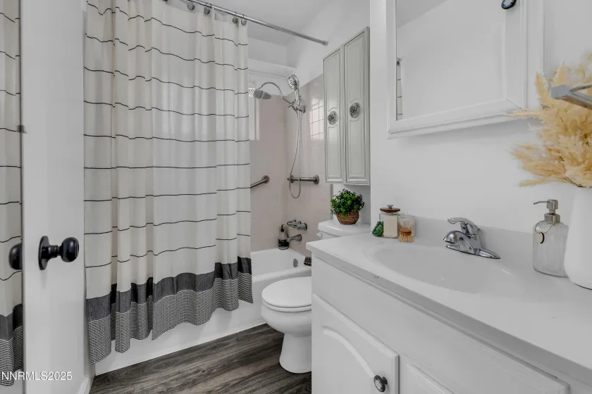 2080 Marlette, Reno, Nevada 89503, 3 Bedrooms Bedrooms, ,2 BathroomsBathrooms,Residential,Residential,Marlette,250058729