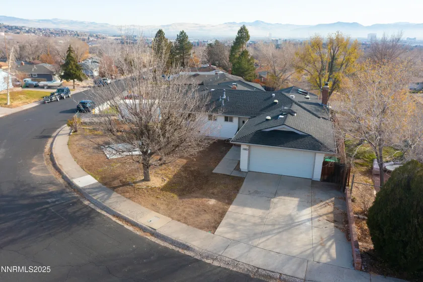 2080 Marlette, Reno, Nevada 89503, 3 Bedrooms Bedrooms, ,2 BathroomsBathrooms,Residential,Residential,Marlette,250058729