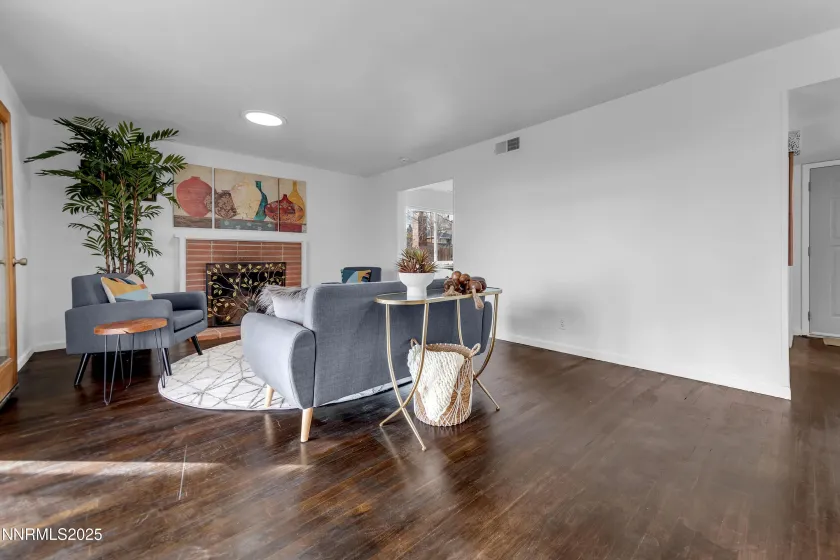 2080 Marlette, Reno, Nevada 89503, 3 Bedrooms Bedrooms, ,2 BathroomsBathrooms,Residential,Residential,Marlette,250058729