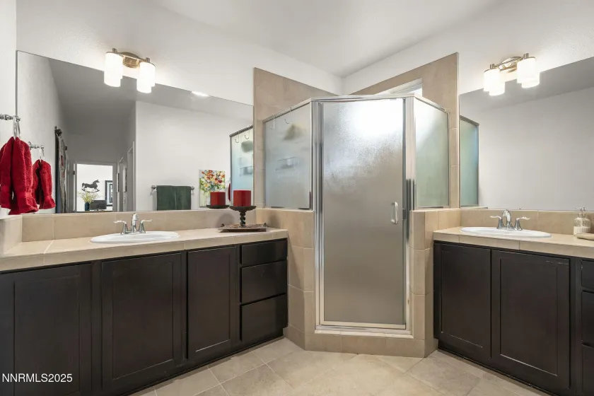 985 Floral Ridge, Sparks, Nevada 89436, 2 Bedrooms Bedrooms, ,2 BathroomsBathrooms,Residential,Residential,Floral Ridge,250059155