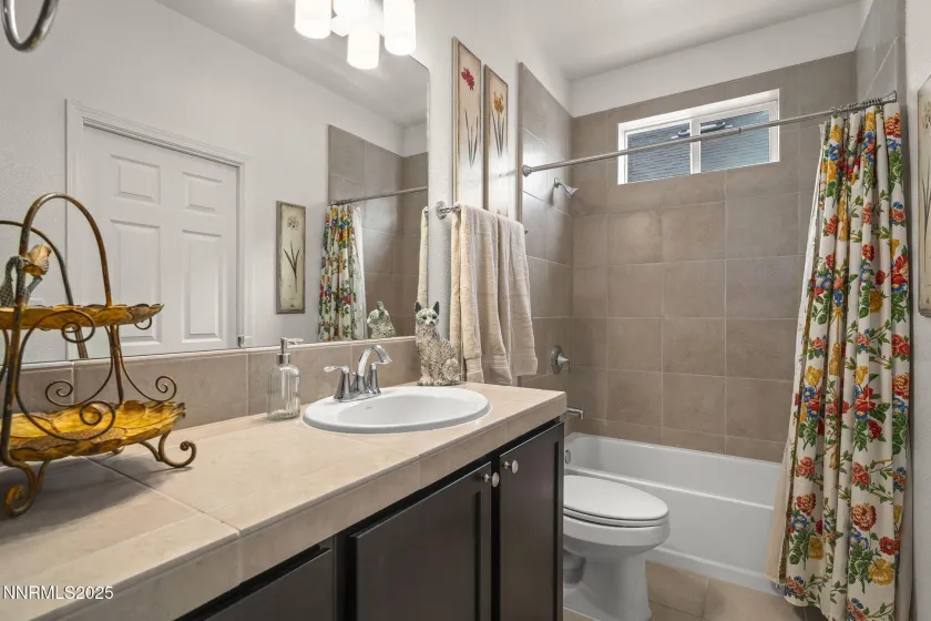 985 Floral Ridge, Sparks, Nevada 89436, 2 Bedrooms Bedrooms, ,2 BathroomsBathrooms,Residential,Residential,Floral Ridge,250059155