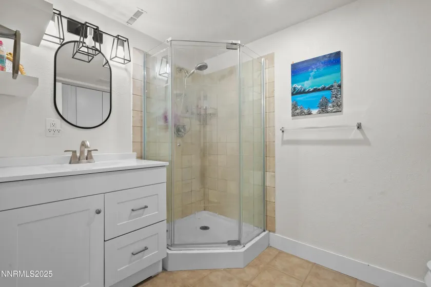 Secondary Suite Bath