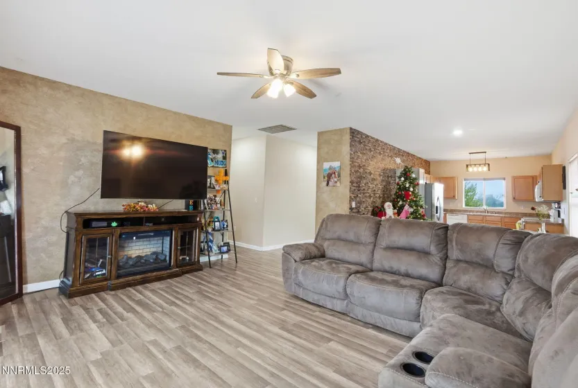 365 Orrcrest, Reno, Nevada 89506, 3 Bedrooms Bedrooms, ,2 BathroomsBathrooms,Residential,Residential,Orrcrest,250059156