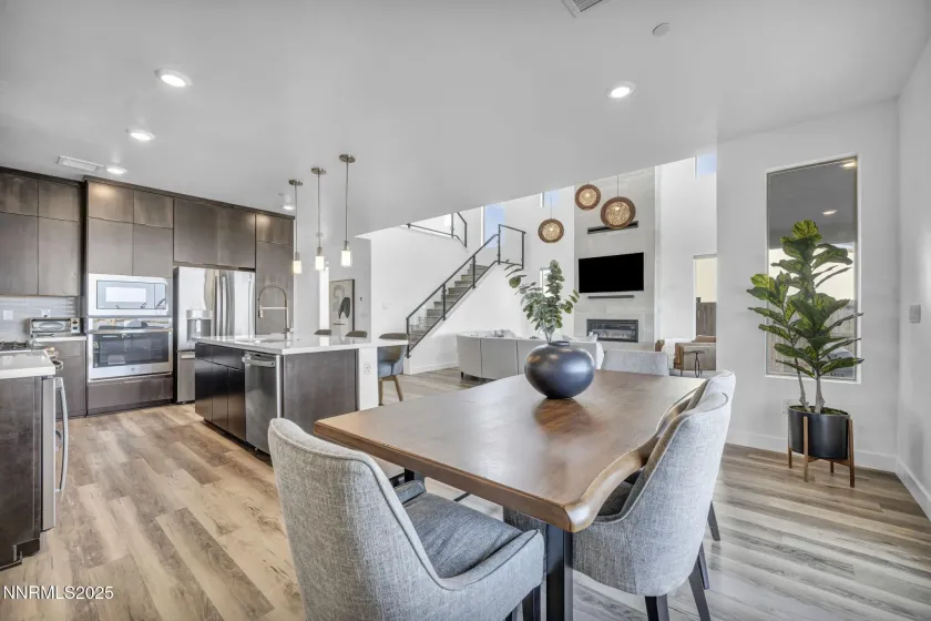 5448 Fossilstone, Sparks, Nevada 89436, 4 Bedrooms Bedrooms, ,3 BathroomsBathrooms,Residential,Residential,Fossilstone,250059157