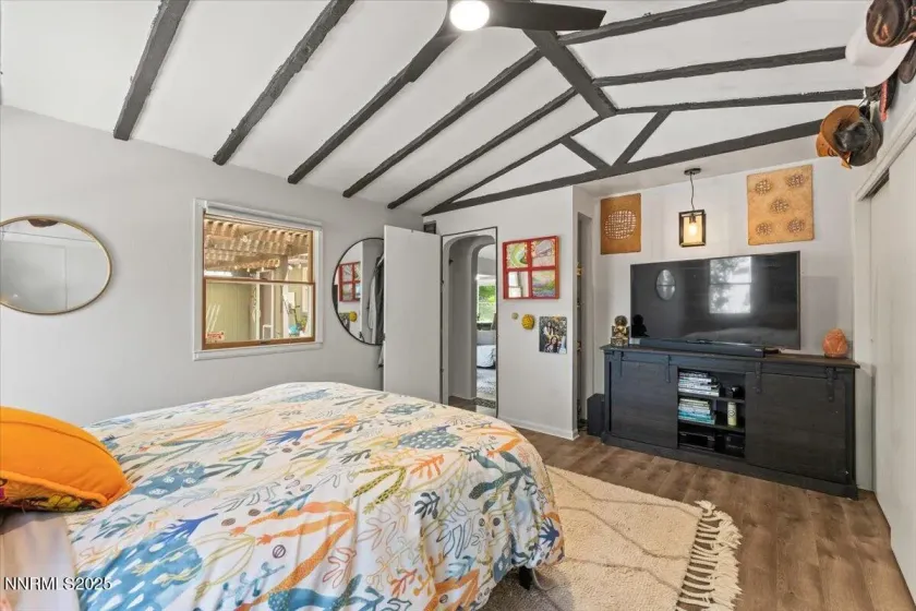 661 Thoma, Reno, Nevada 89502, 2 Bedrooms Bedrooms, ,1 BathroomBathrooms,Residential,Residential,Thoma,250051832