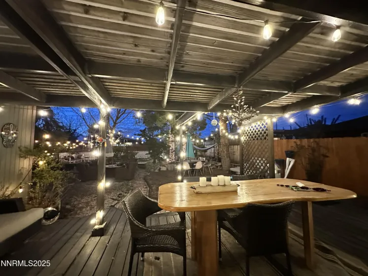 661 Thoma, Reno, Nevada 89502, 2 Bedrooms Bedrooms, ,1 BathroomBathrooms,Residential,Residential,Thoma,250051832