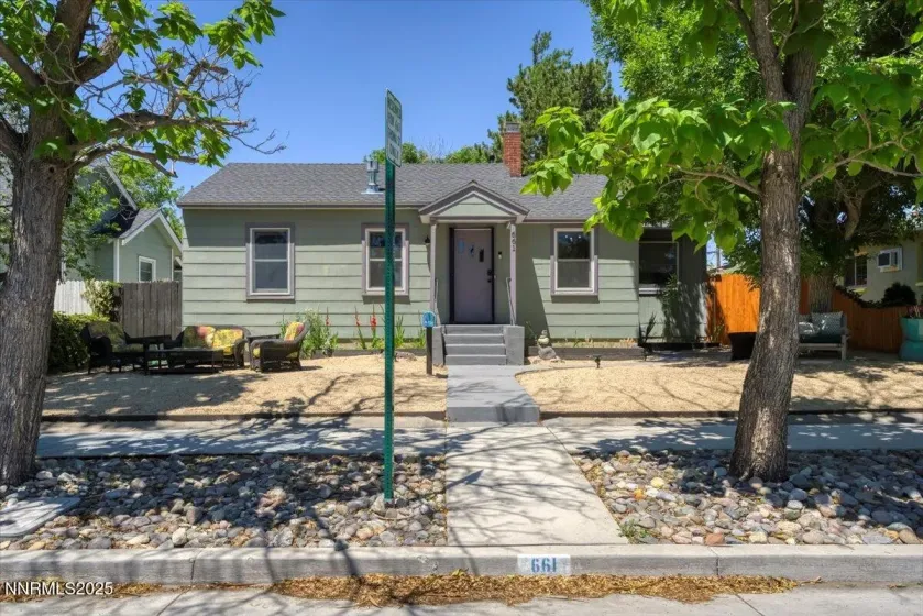 661 Thoma, Reno, Nevada 89502, 2 Bedrooms Bedrooms, ,1 BathroomBathrooms,Residential,Residential,Thoma,250051832