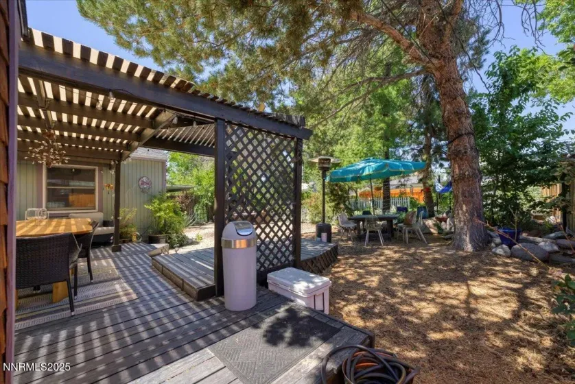 661 Thoma, Reno, Nevada 89502, 2 Bedrooms Bedrooms, ,1 BathroomBathrooms,Residential,Residential,Thoma,250051832