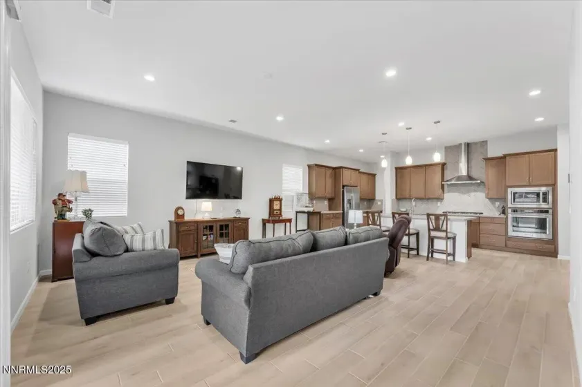 2285 Jagged Peak, Sparks, Nevada 89436, 2 Bedrooms Bedrooms, ,2 BathroomsBathrooms,Residential,Residential,Jagged Peak,250059164