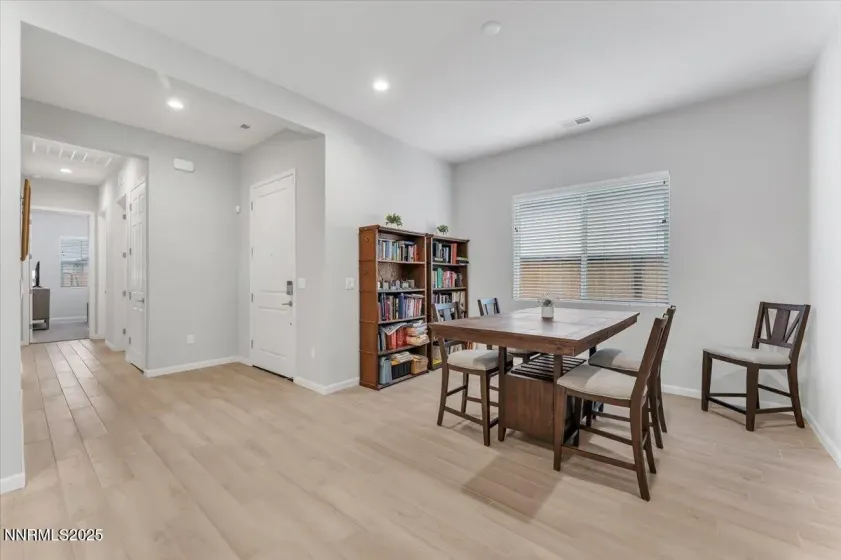 2285 Jagged Peak, Sparks, Nevada 89436, 2 Bedrooms Bedrooms, ,2 BathroomsBathrooms,Residential,Residential,Jagged Peak,250059164