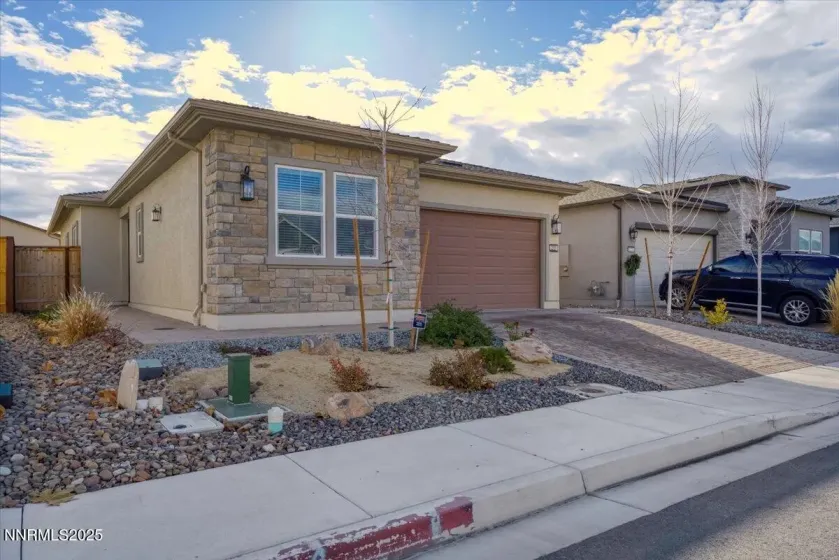 2285 Jagged Peak, Sparks, Nevada 89436, 2 Bedrooms Bedrooms, ,2 BathroomsBathrooms,Residential,Residential,Jagged Peak,250059164