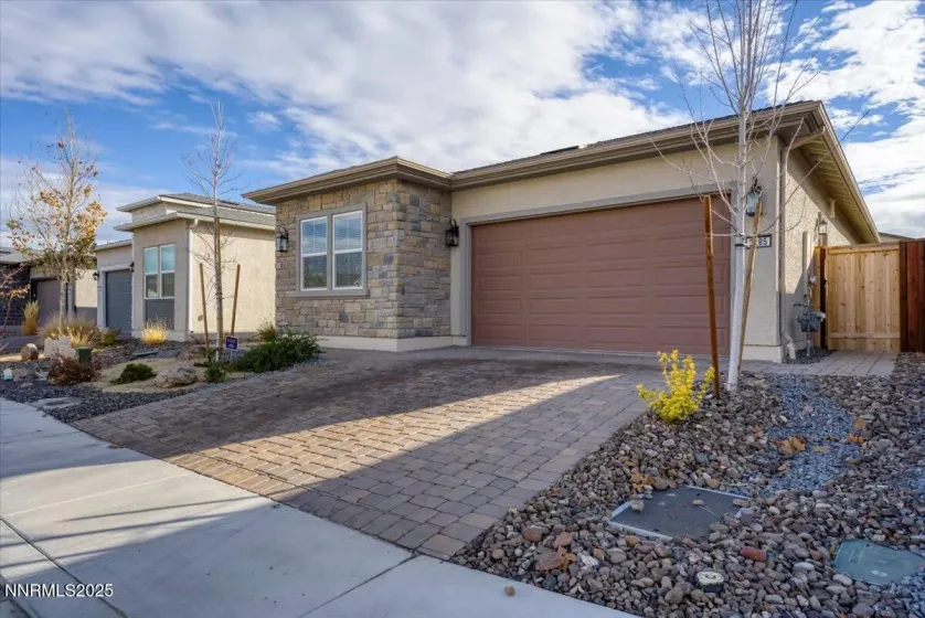2285 Jagged Peak, Sparks, Nevada 89436, 2 Bedrooms Bedrooms, ,2 BathroomsBathrooms,Residential,Residential,Jagged Peak,250059164
