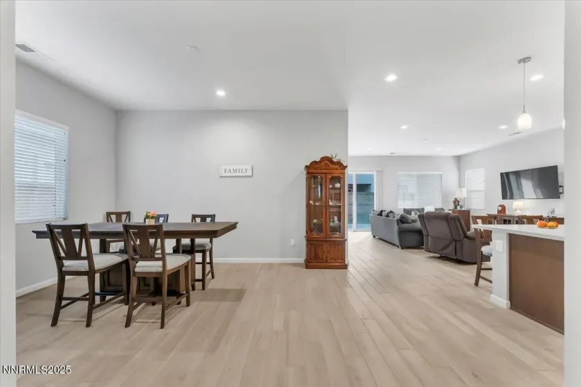 2285 Jagged Peak, Sparks, Nevada 89436, 2 Bedrooms Bedrooms, ,2 BathroomsBathrooms,Residential,Residential,Jagged Peak,250059164