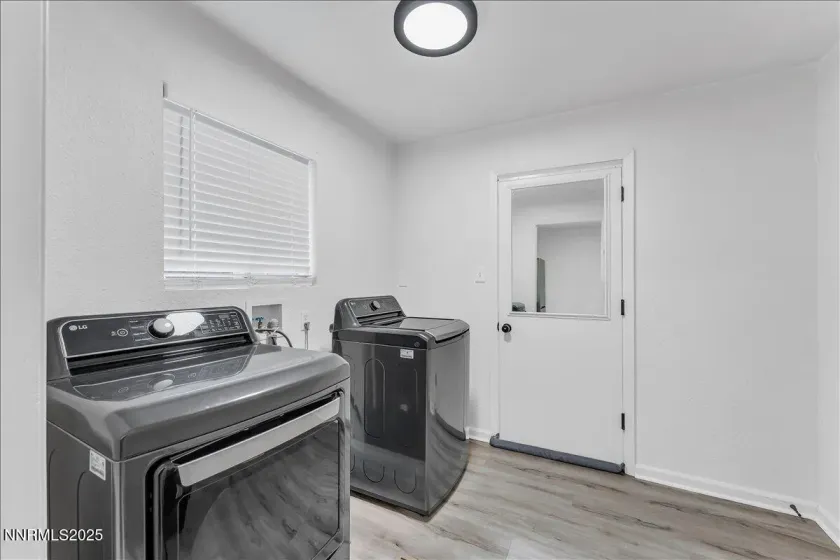 745 Akard, Reno, Nevada 89503, 3 Bedrooms Bedrooms, ,2 BathroomsBathrooms,Residential,Residential,Akard,250059165