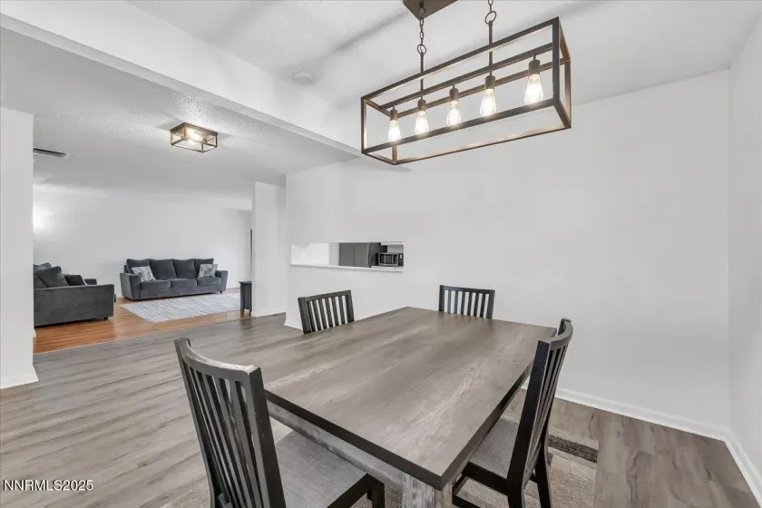 745 Akard, Reno, Nevada 89503, 3 Bedrooms Bedrooms, ,2 BathroomsBathrooms,Residential,Residential,Akard,250059165