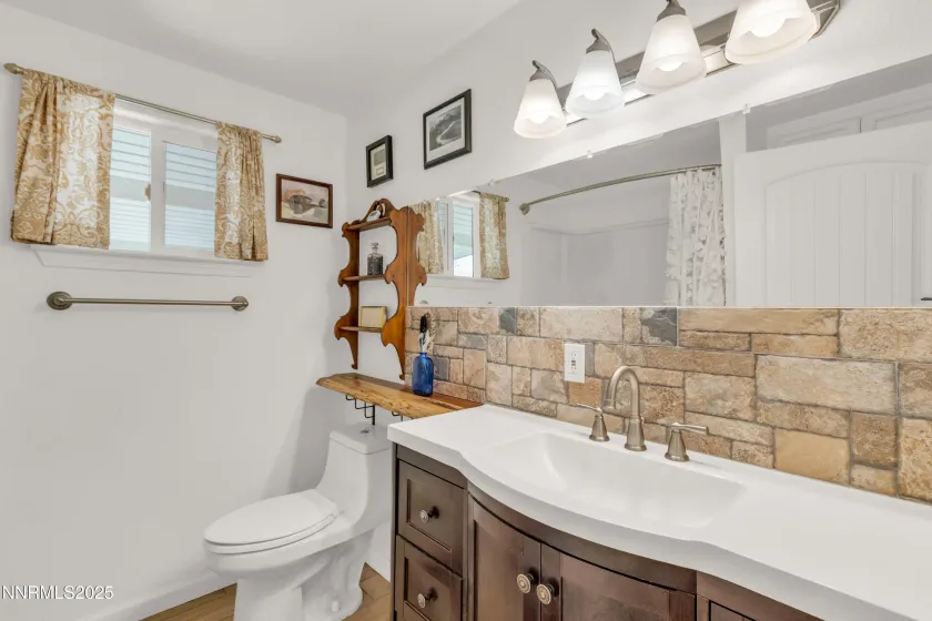 4 Glasner, Yerington, Nevada 89447, 3 Bedrooms Bedrooms, ,2 BathroomsBathrooms,Residential,Residential,Glasner,250059167