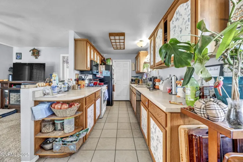 687 Douglas, Fallon, Nevada 89406, 3 Bedrooms Bedrooms, ,2 BathroomsBathrooms,Residential,Residential,Douglas,250059168